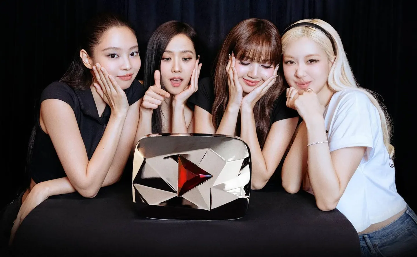 BLACKPINK Hits 100M YouTube Subscribers