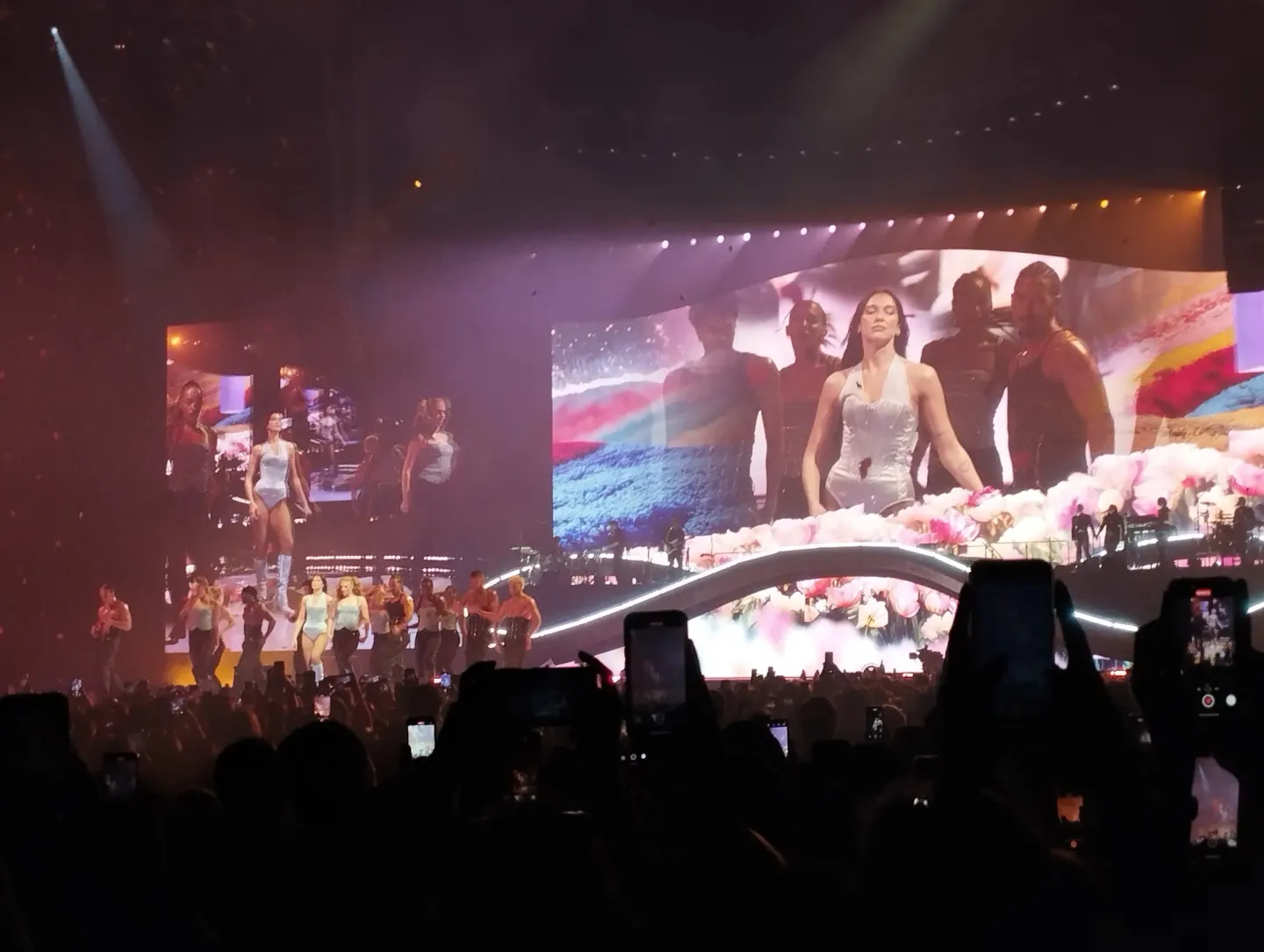 Dua Lipa Makes Pop Precision Breathe on Live From Mexico
