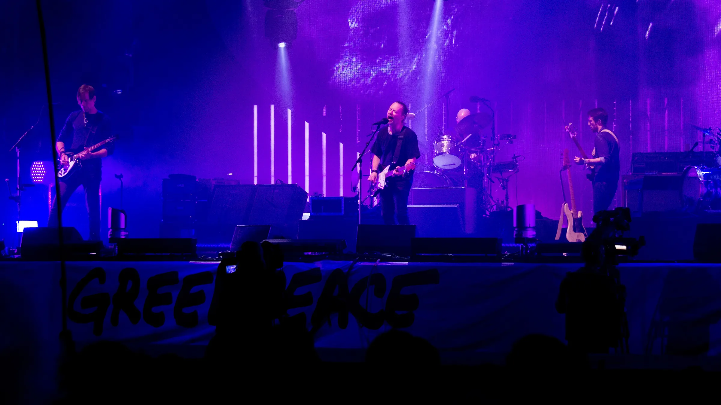 How Radiohead Builds Rooms for Anxiety
