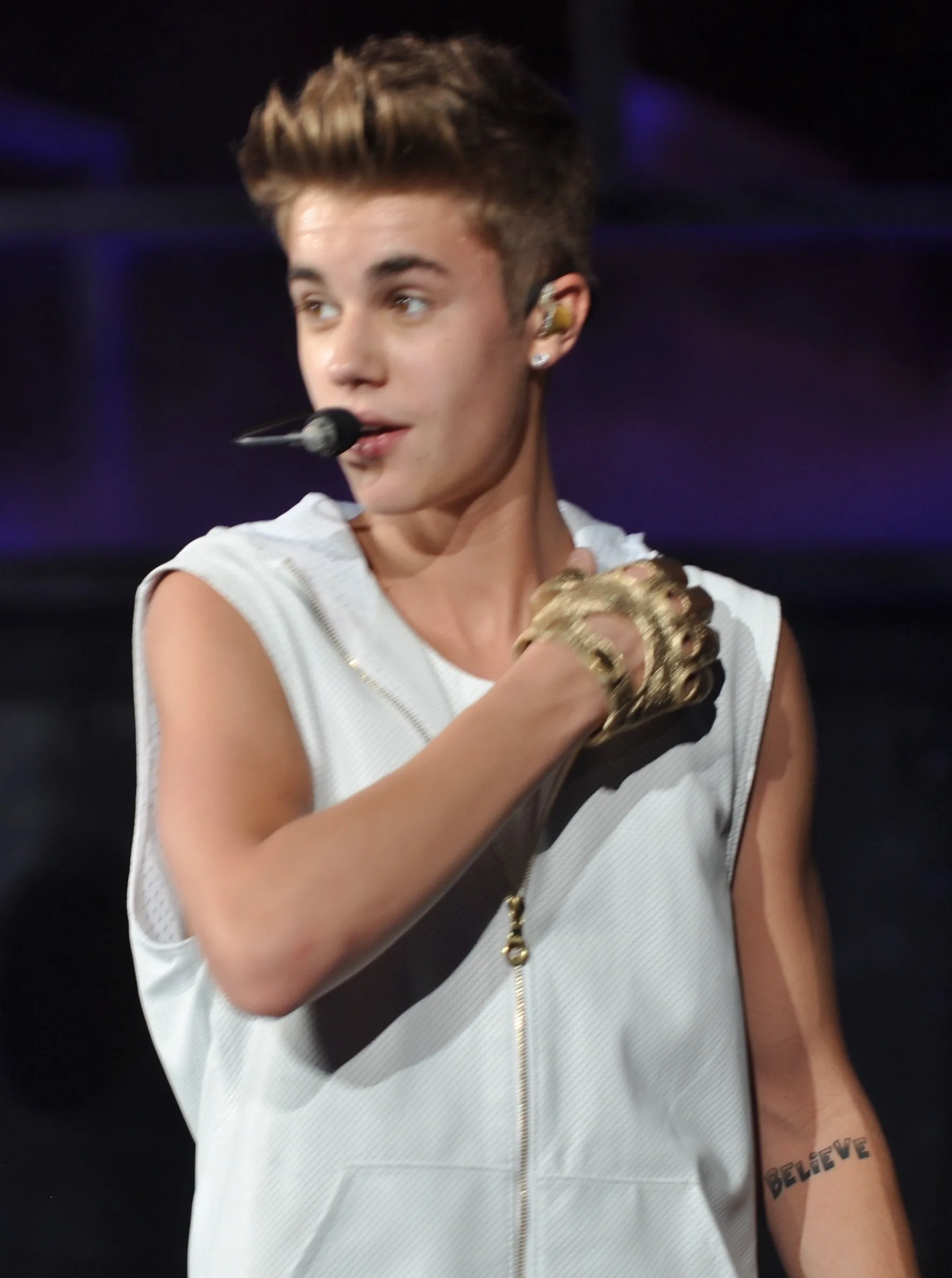 Justin Bieber in Five Movements: A Voice Growing Up in Public