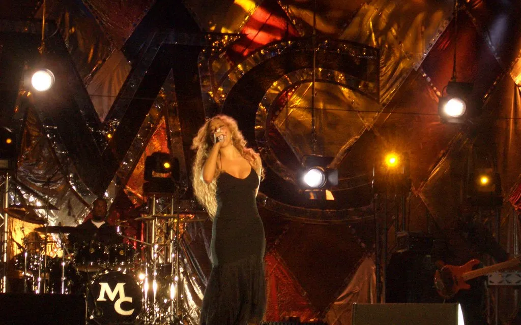 Mariah Carey performing in 2005